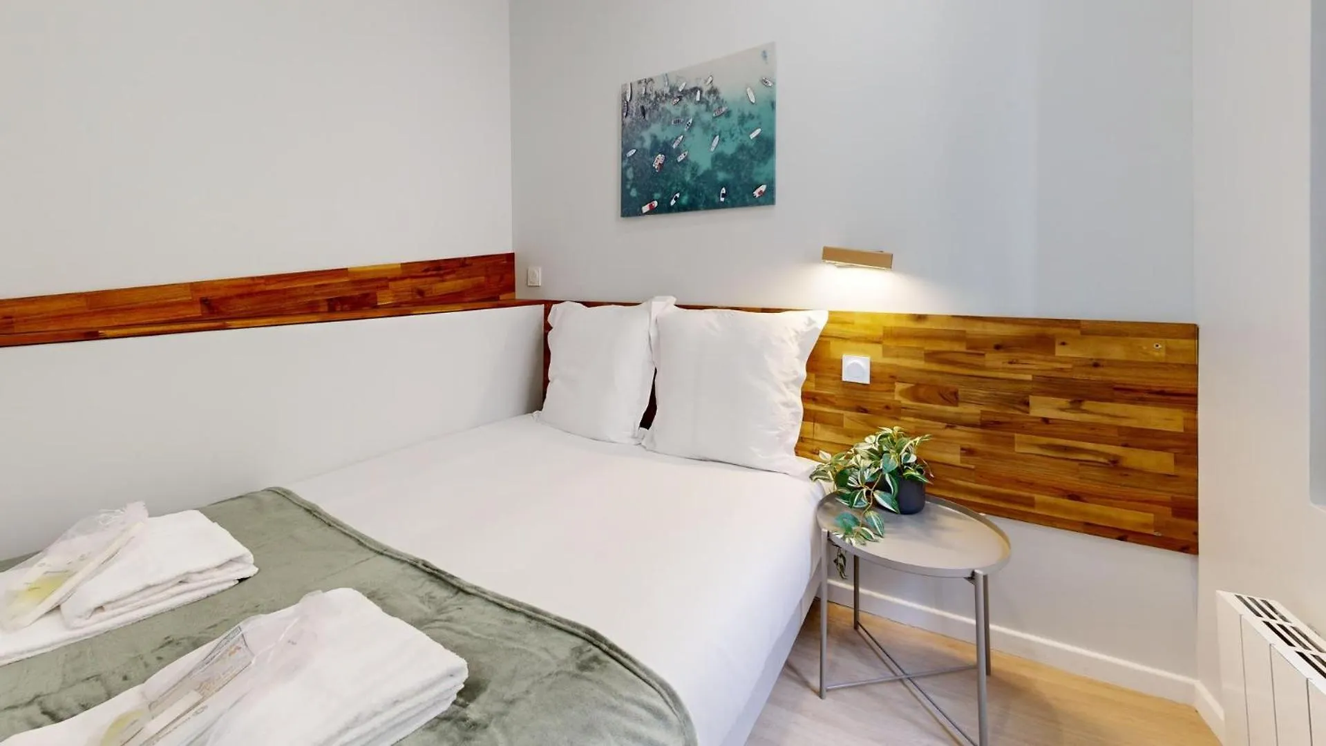 Apartment Bluestay 196 - Charmant Appartement Au Marais Paris France
